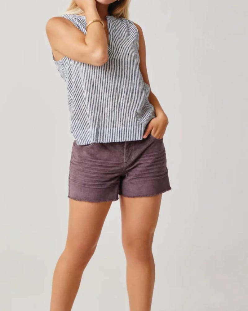 Front of a model wearing a size 14 Oahu Short 4" In Dark Fawn in Dark Fawn by Carve Designs. | dia_product_style_image_id:357764